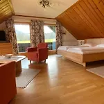 Hohenau Гостевой дом 3*
