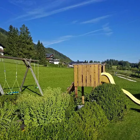 Pensjonat Hohenau 3*