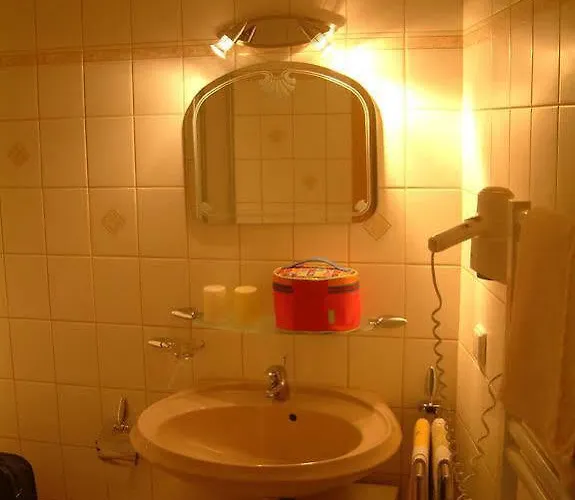 Hohenau Pensionat 3*